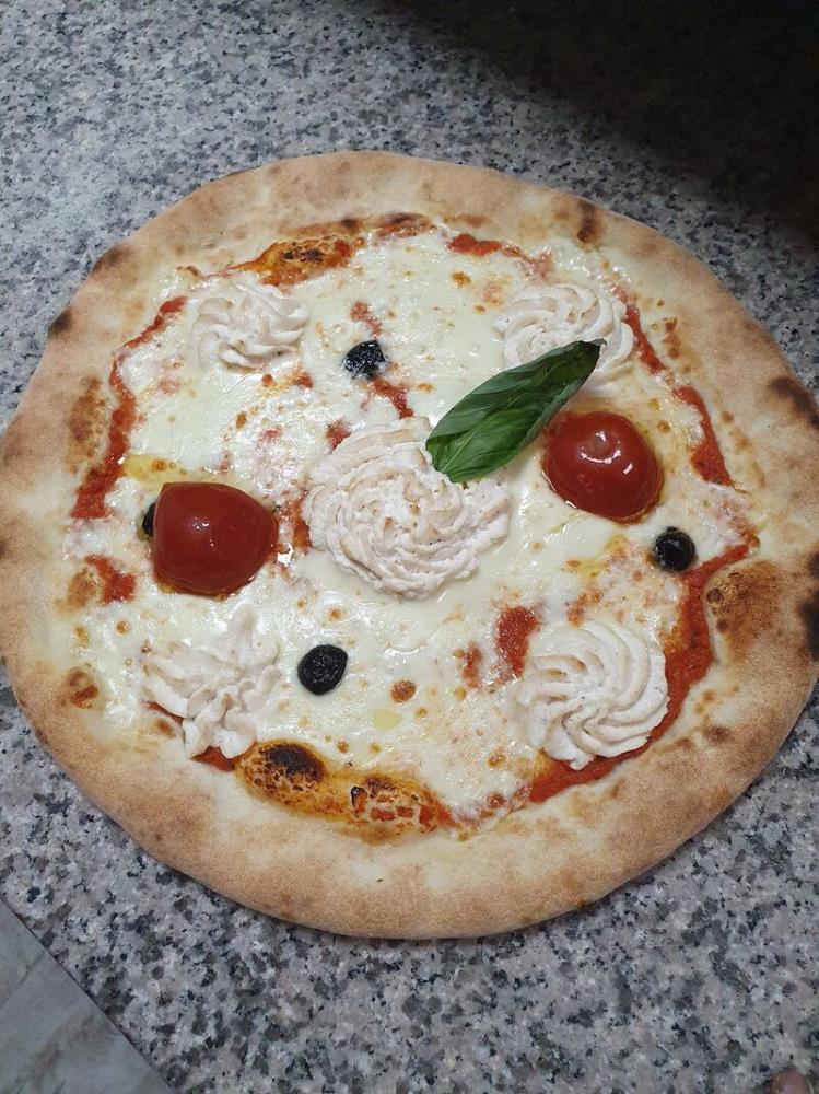 creme pizza